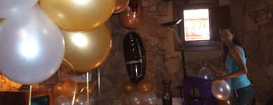 Nuria decorando el interior de "El Rinc�n de las Hoces"