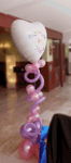 Columna de globos con globo gigante de coraz�n