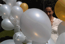 Boda MundoGlobo, suelta de globos en blanco
