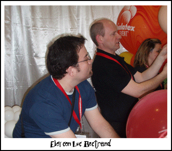 Eloy atento a las explicaciones