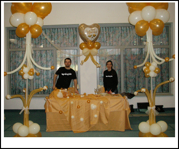 La mesa de los novios lista para su llegada